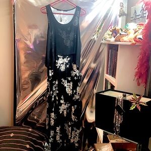 Kenzie summer tank dress size medium black and white